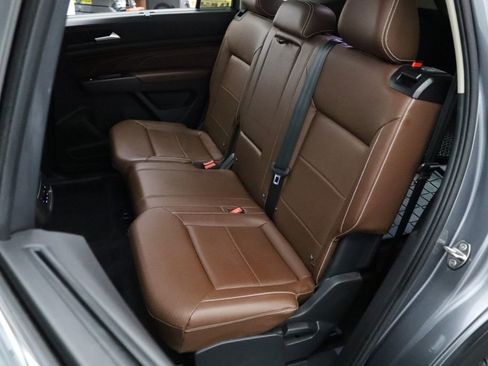 Used 2023 Volkswagen Atlas SEL AWD/4WD image 10