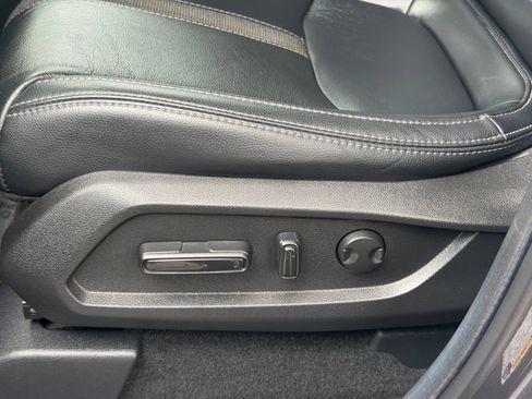 Used 2025 Honda Pilot EX-L image 14