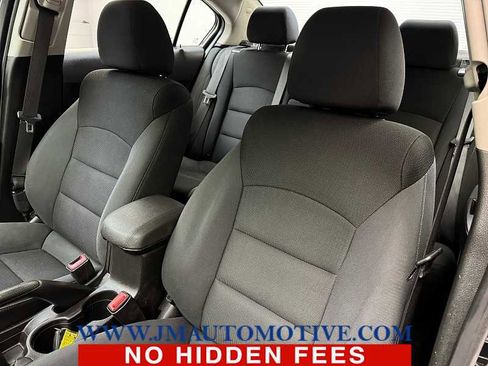 Used 2016 Chevrolet Cruze LT image 13