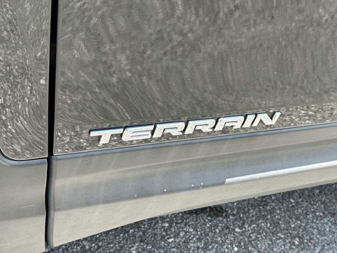 Used 2020 GMC Terrain SLE FWD image 11