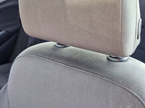 Used 2017 Chevrolet Cruze LT image 18