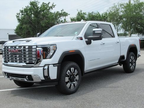 New 2026 GMC Sierra 2500 Denali w/ Denali Reserve Package AWD/4WD image 3