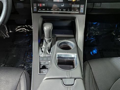 Used 2021 Toyota Avalon Limited w/ Advanced Safety Package image 25