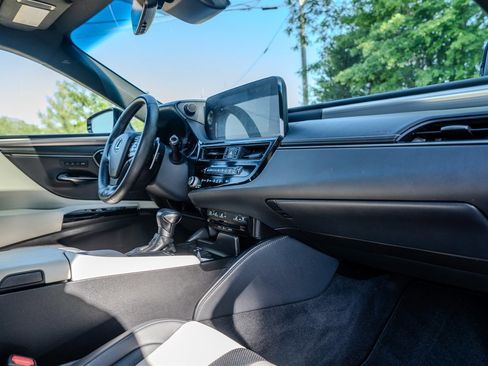 Used 2022 Lexus ES 350 F Sport image 32