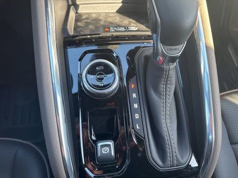 New 2026 GMC Canyon Denali image 3