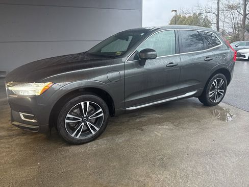 Used 2021 Volvo XC60 T8 Inscription Expression w/ Advanced Package AWD/4WD image 2
