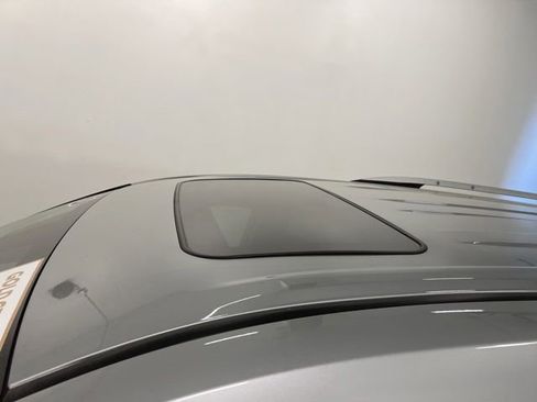 Certified 2023 Toyota Sienna Limited AWD/4WD image 5
