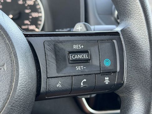 Certified 2021 Nissan Rogue SV AWD/4WD image 17