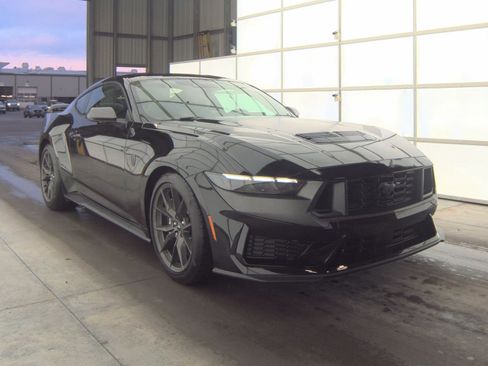 Used 2025 Ford Mustang Dark Horse image 3