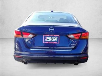 Used 2023 Nissan Altima 2.5 SR w/ SR Premium Package video 3