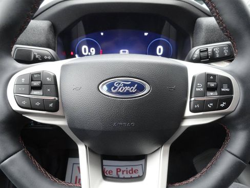New 2026 Ford Explorer Active w/ Active Comfort Package AWD/4WD image 15