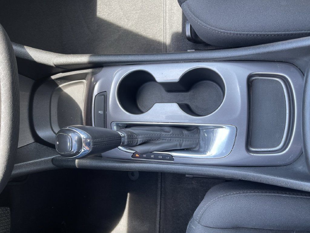 Used 2019 Chevrolet Malibu RS FWD image 37
