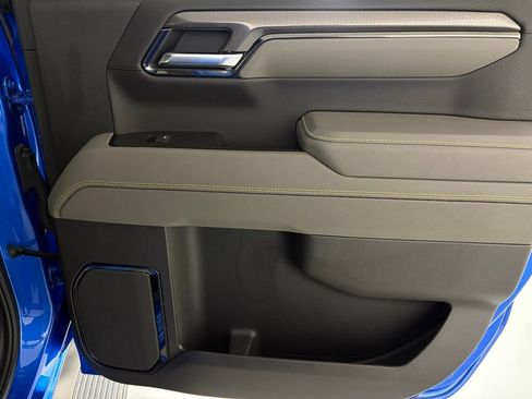 Used 2025 Chevrolet Silverado 1500 ZR2 w/ Technology Package image 46