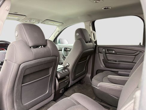 Used 2014 GMC Acadia SLE image 6