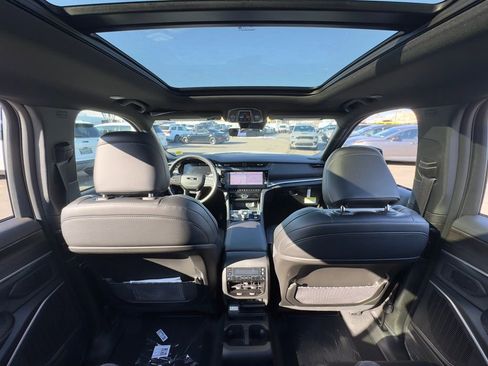 New 2026 Jeep Grand Cherokee L Limited w/ Limited Altitude Package image 25