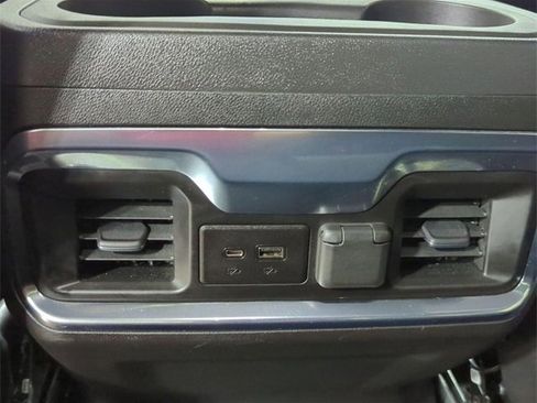 Used 2022 GMC Sierra 2500 AT4 w/ AT4 Preferred Package image 21