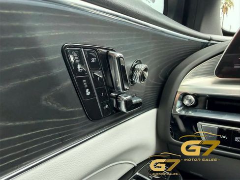 Used 2024 Cadillac Lyriq Luxury RWD image 18