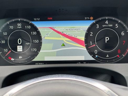 Used 2019 Jaguar F-PACE Prestige image 13