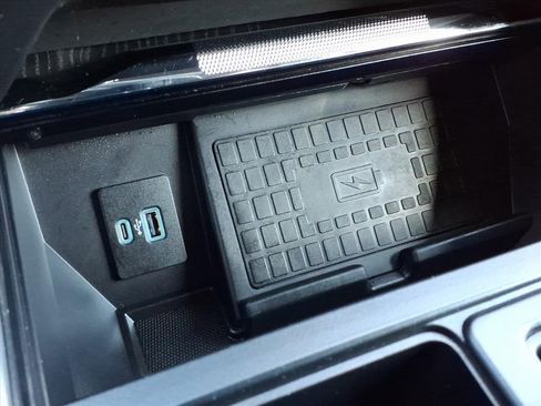 Used 2022 Ford F150 Platinum w/ Equipment Group 701A High image 27