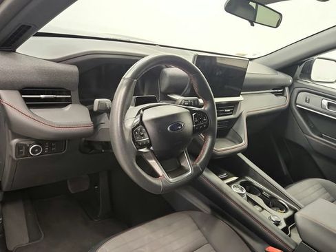 Used 2025 Ford Explorer ST-Line w/ ST-Line Street Pack AWD/4WD image 18