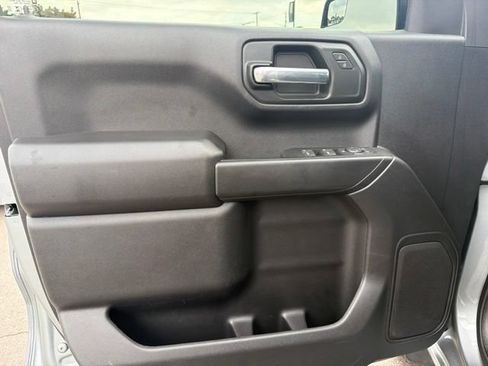 Used 2025 Chevrolet Silverado 1500 Custom Trail Boss w/ LPO, Dark Essentials Package AWD/4WD image 18