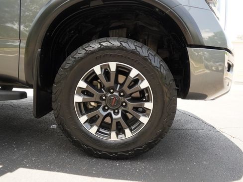 Used 2021 Nissan Titan PRO-4X w/ Pro-4x Convenience Package AWD/4WD image 41