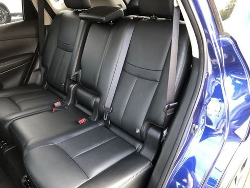 Used 2018 Nissan Rogue SL FWD image 15