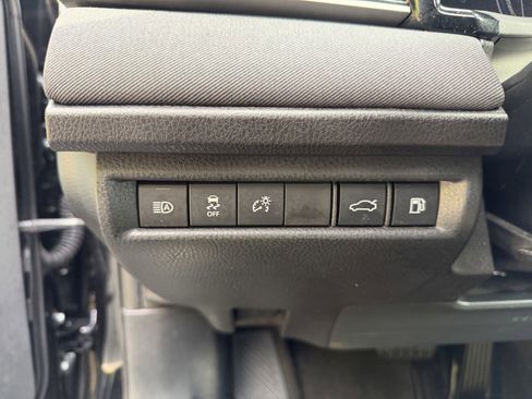 Used 2025 Toyota Camry LE image 22