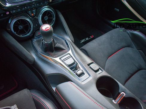 Used 2022 Chevrolet Camaro ZL1 RWD image 15