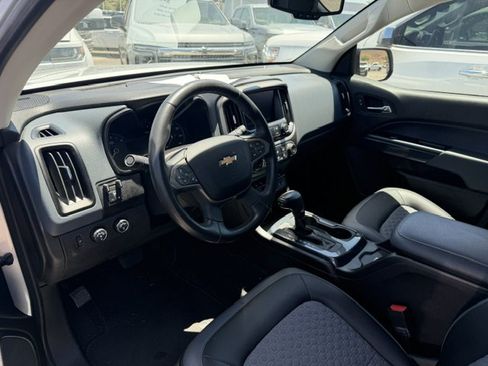 Used 2020 Chevrolet Colorado Z71 AWD/4WD image 6