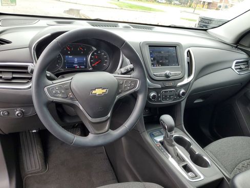 Used 2023 Chevrolet Equinox LT image 7