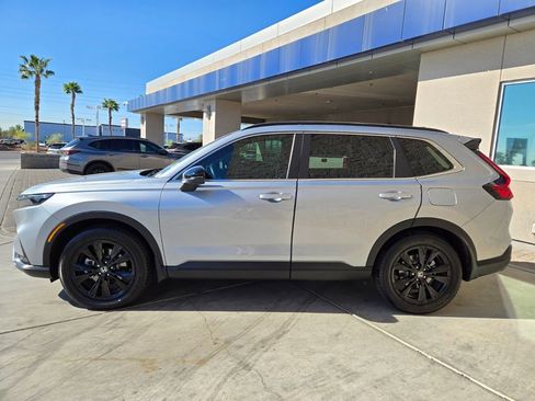 Used 2023 Honda CR-V Sport Touring image 3