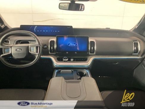 Used 2025 Ford Expedition Tremor AWD/4WD image 19