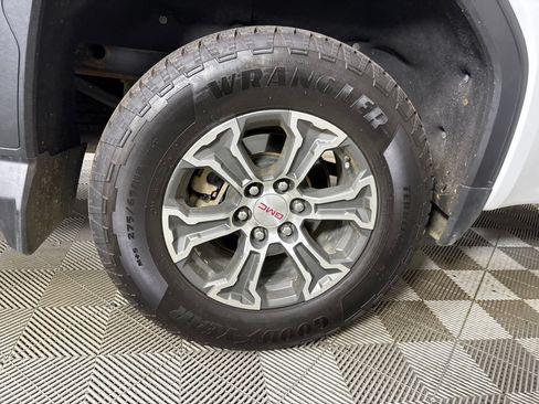 Used 2023 GMC Sierra 1500 SLE AWD/4WD image 29