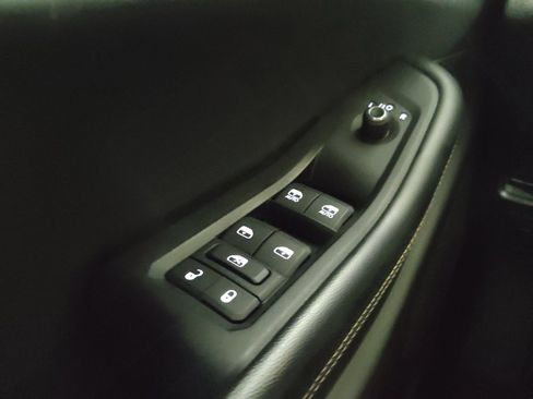 Used 2023 Jeep Grand Cherokee Laredo RWD image 27