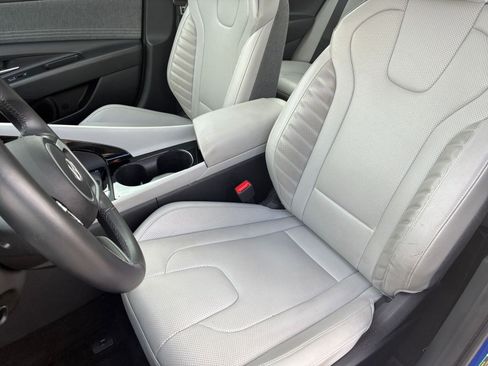 Used 2025 Hyundai Elantra Limited FWD image 38