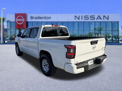 Certified 2024 Nissan Frontier SV image 7