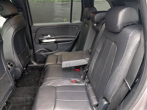 Used 2021 Mercedes-Benz GLB 250 4MATIC image 21