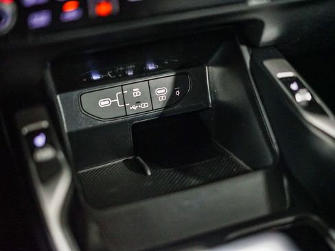 Used 2024 Kia Sorento EX w/ Panoramic Sunroof Package image 28