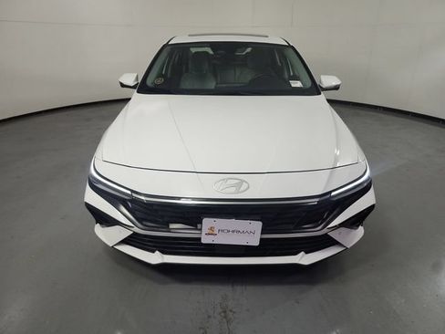 Used 2024 Hyundai Elantra Limited FWD image 25