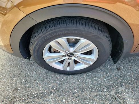 Used 2018 Kia Sportage LX FWD image 6