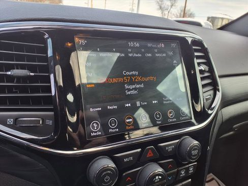 Used 2019 Jeep Grand Cherokee Altitude image 8