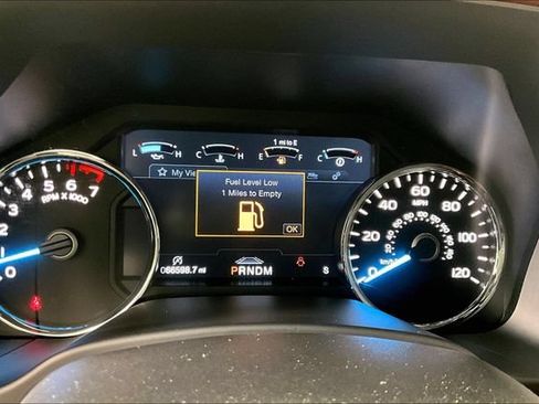 Used 2019 Ford F150 Platinum w/ Equipment Group 701A Luxury AWD/4WD image 13