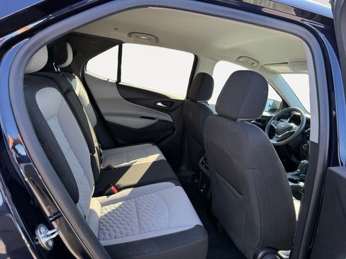 Used 2020 Chevrolet Equinox LS w/ LS Convenience Package FWD image 18