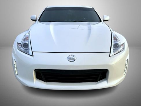 Used 2014 Nissan 370Z Touring w/ Sport Package image 2