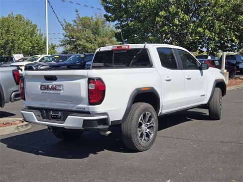 Used 2023 GMC Canyon AT4 image 4