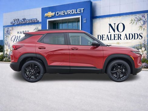 New 2026 Chevrolet TrailBlazer LT w/ Midnight Edition FWD image 7