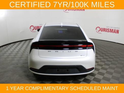 Used 2025 Toyota Prius LE FWD image 7