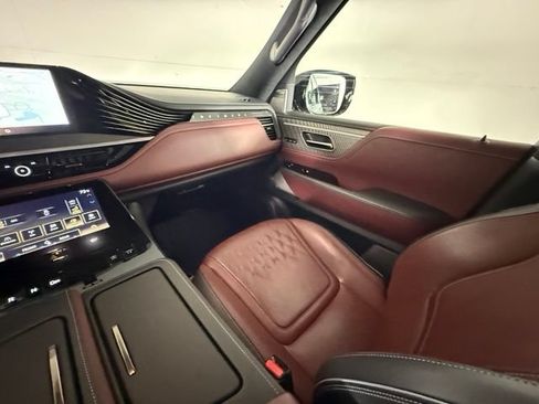 Used 2025 INFINITI QX80 Autograph w/ Autograph Exterior Package AWD/4WD image 38