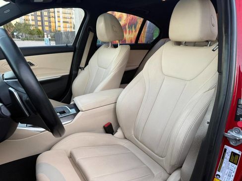 Used 2019 BMW 330i xDrive Sedan w/ Driving Assistance Package image 14